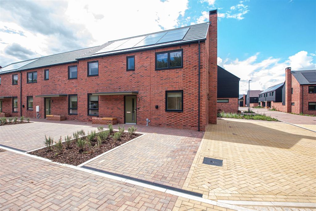 Property photo 1 of 19 Hazelwood_1.Jpg