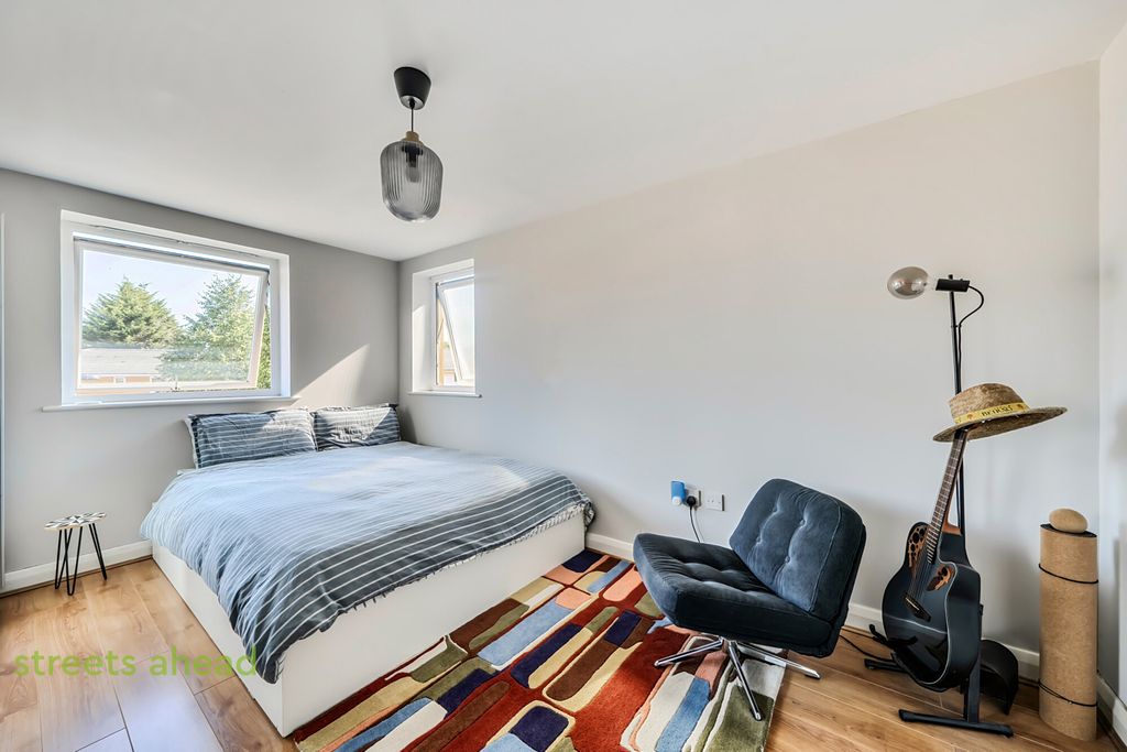 Property photo 3 of 14 66Bf1802-45Eb-424...