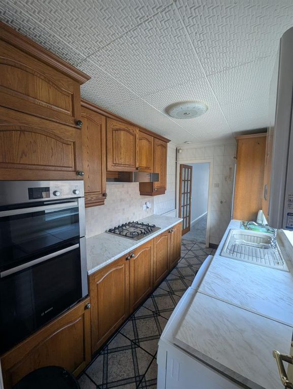 Property photo 1 of 12 2d4A33Ca-c2Aa-4F07-B889-Fb11F851814B.Jpg