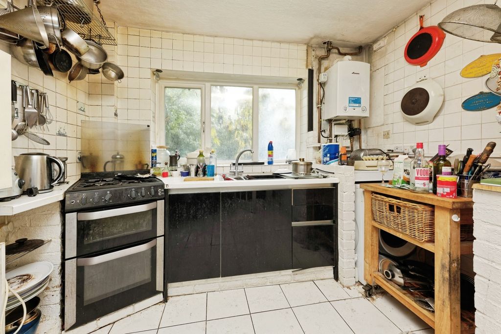 Property photo 3 of 13 Pbox-Img.Jpg