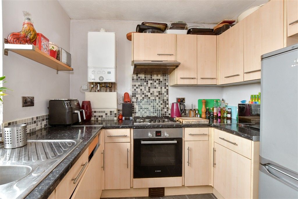 Property photo 3 of 6 Kitchen