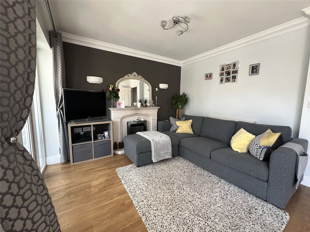 Property photo 2 of 16 Picture No. 36