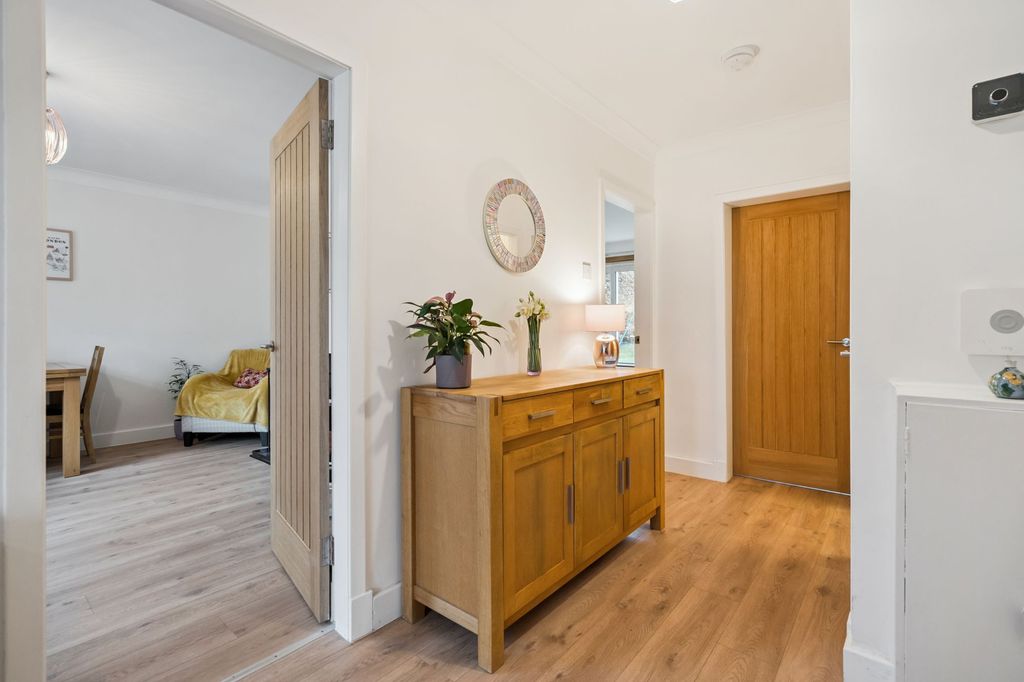 Property photo 3 of 26