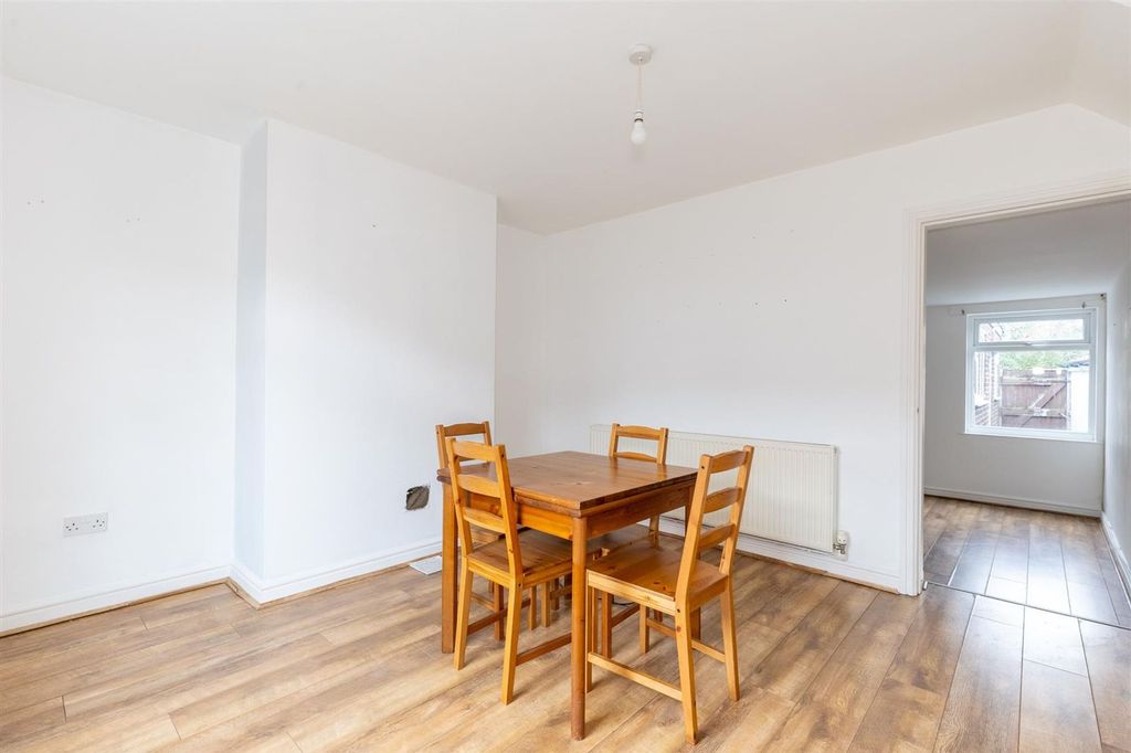 Property photo 3 of 14 52Wistastonroad-3.Jpg