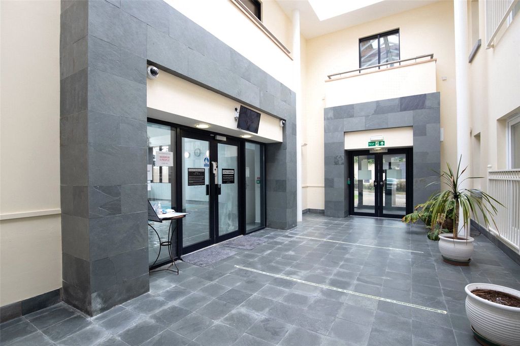 Additional image 8 of 2 bed flat for saleFlat 12A Mansion House, Bryn Y Mor, Narberth Road, Tenby, Pembrokeshire SA70