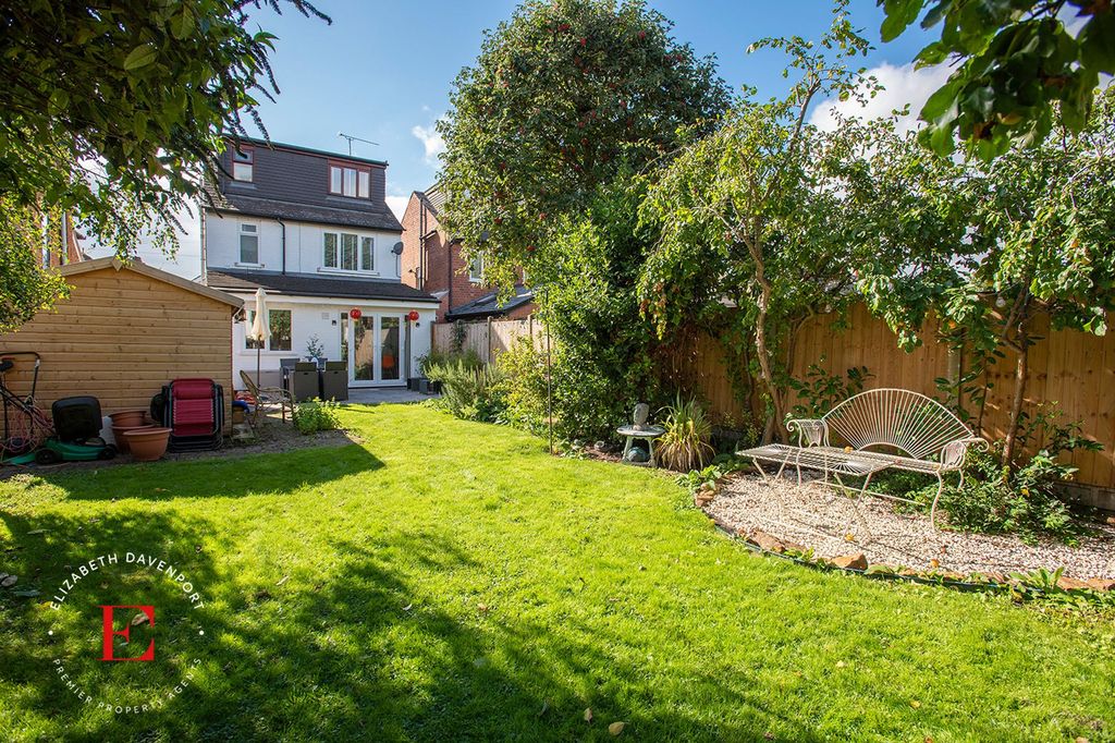 Property photo 2 of 20