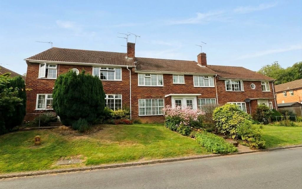 Property photo 1 of 9