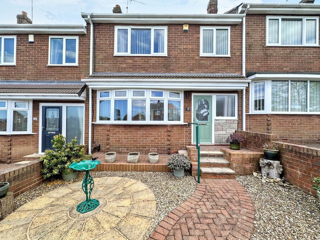 Property photo 1 of 18
