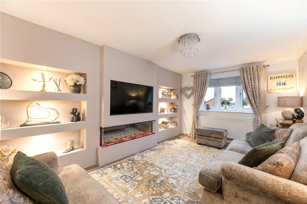 Property photo 2 of 25 Living Room