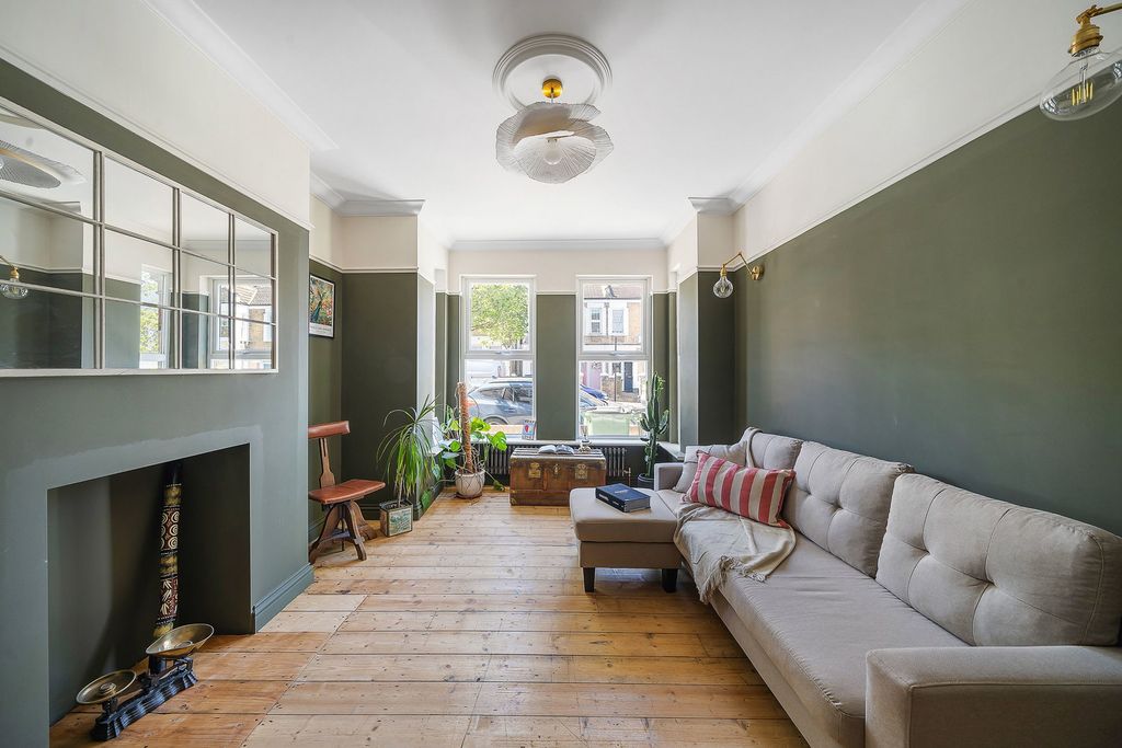 Property photo 3 of 21