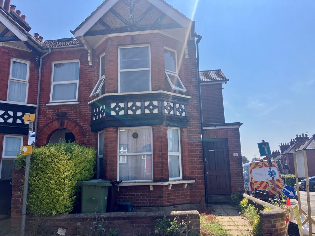 Property photo 1 of 7