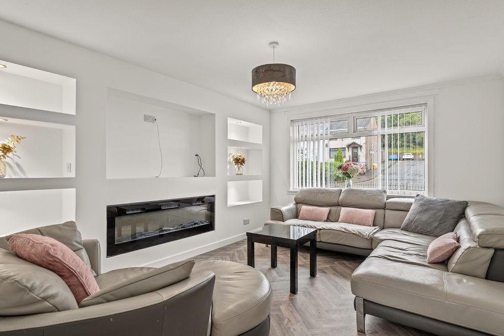 Property photo 2 of 26 5339975