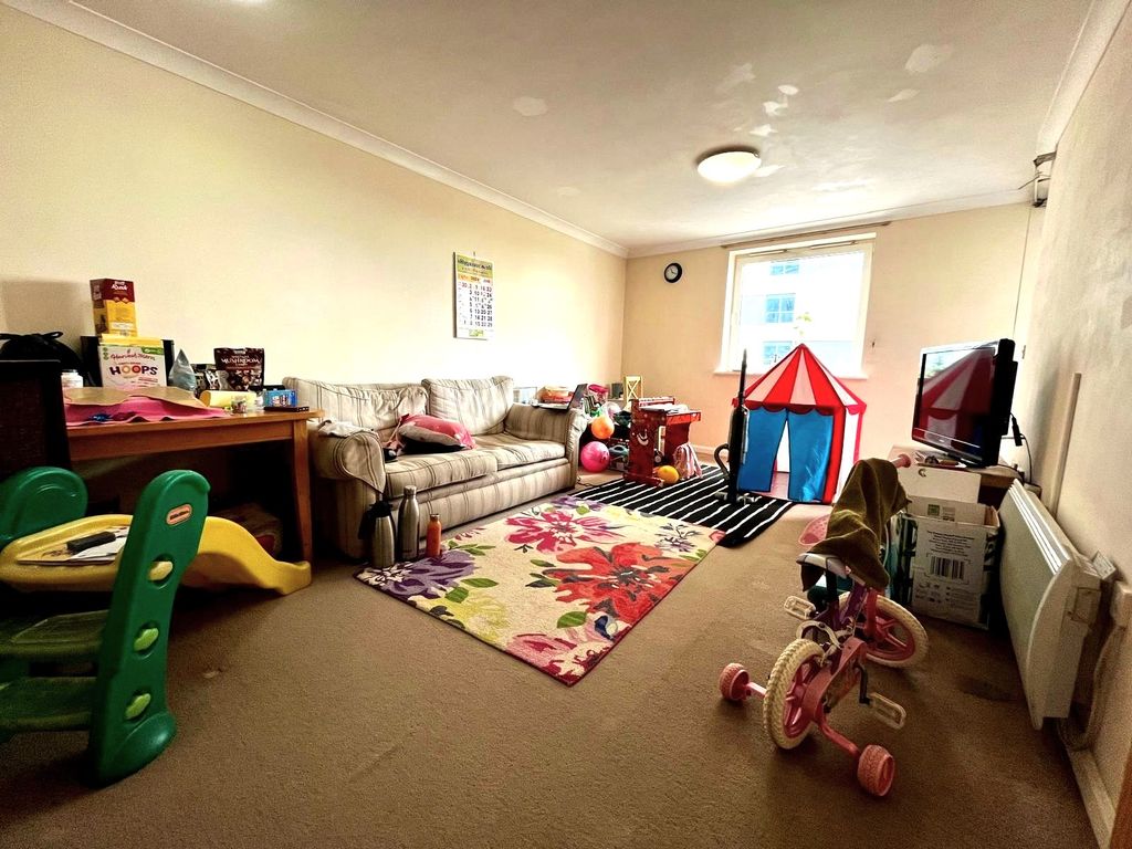 Property photo 3 of 7 3