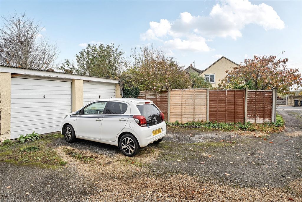 Property photo 2 of 18 1380738-4-69133Afba64E2.Jpg