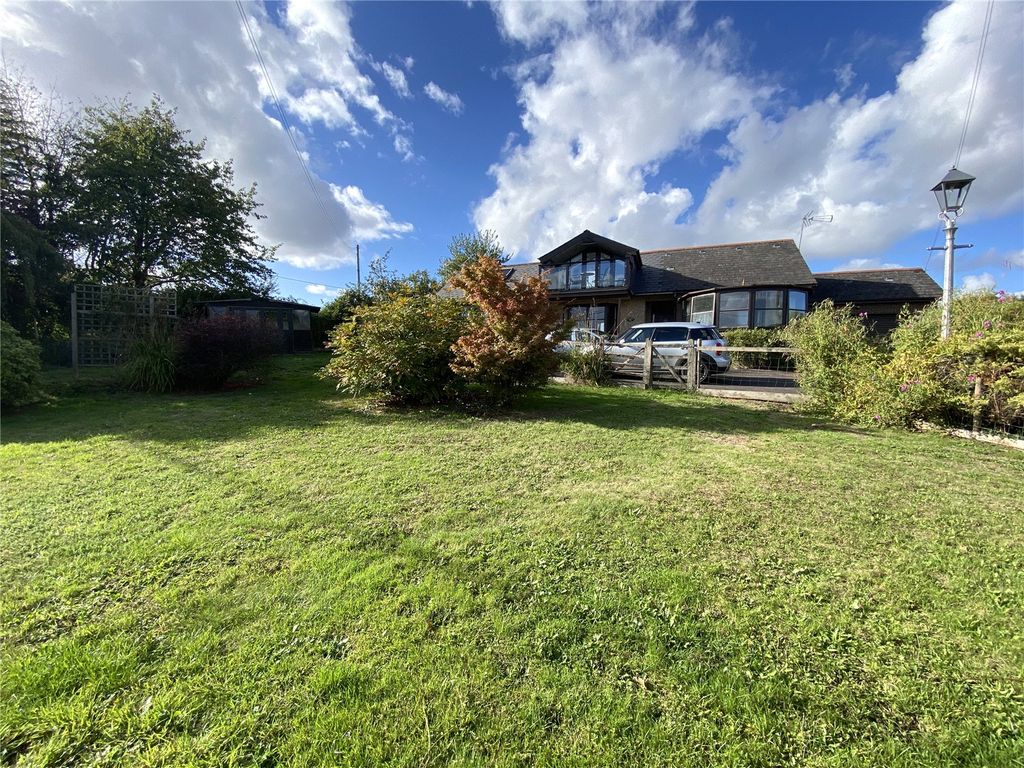 Property photo 1 of 17 Picture No. 11