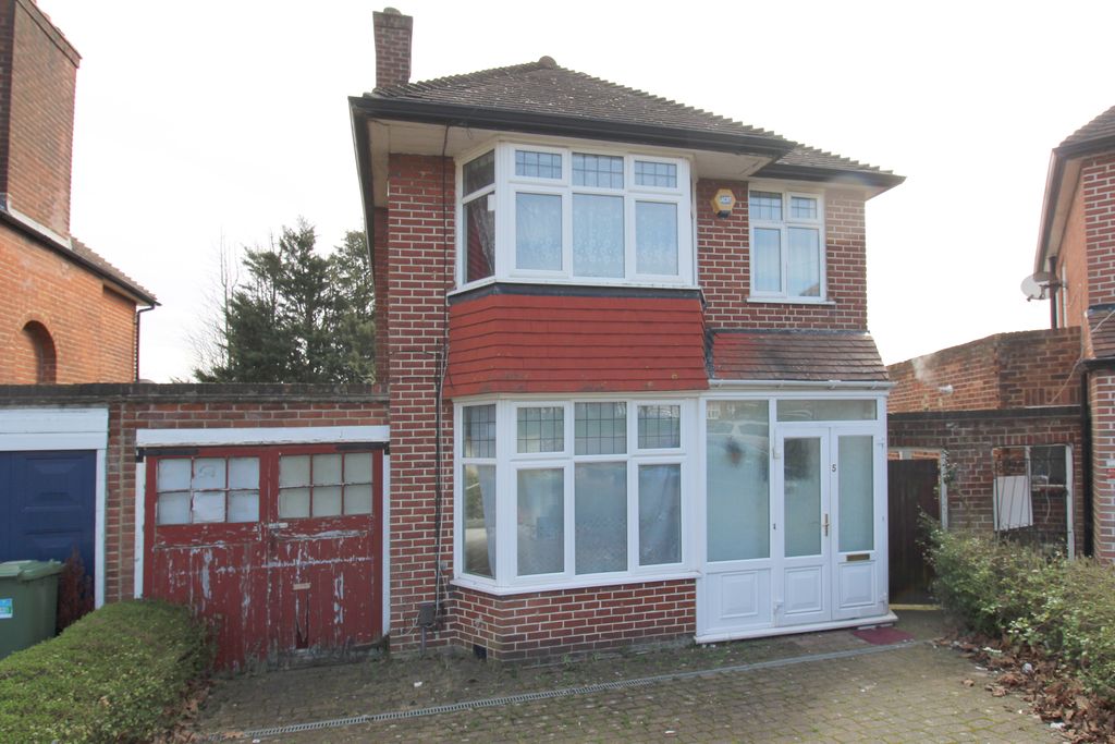 Property photo 1 of 8