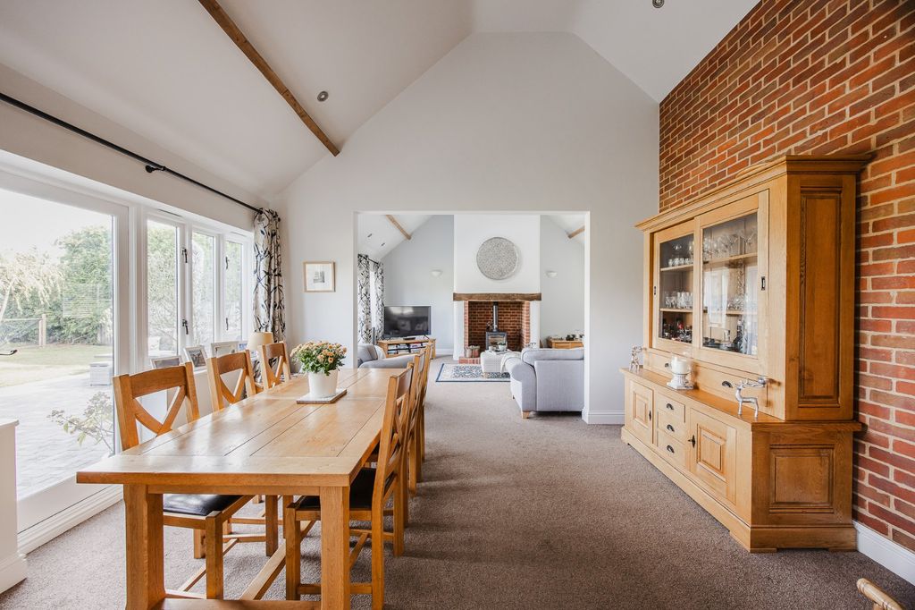 Property photo 3 of 14 Dining Room