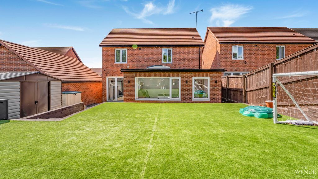 Property photo 3 of 27 4009147