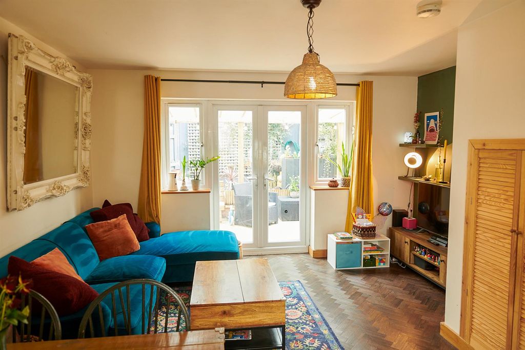 Property photo 2 of 15 Living Room