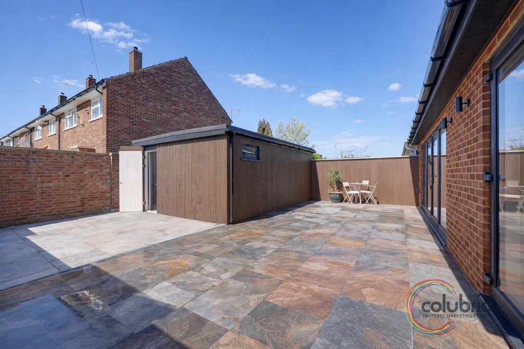 Additional image 21 of 6 bed semi-detached house for saleCrawford Avenue, Grays RM16
