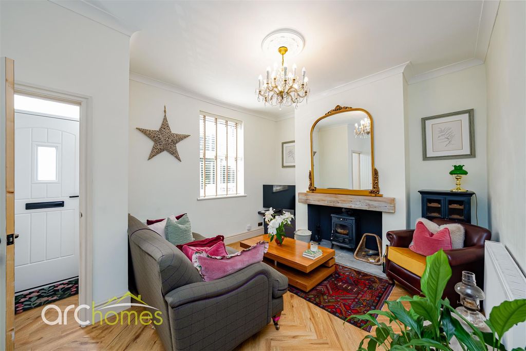 Property photo 2 of 22 Castle-1.Jpg