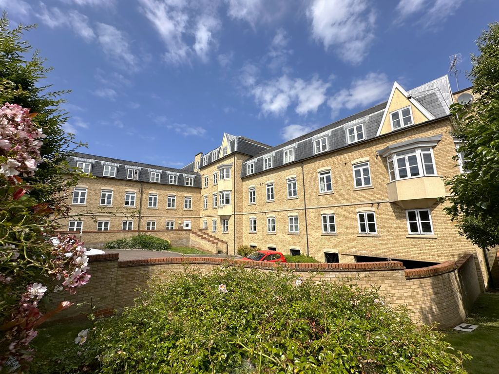 Property photo 1 of 11