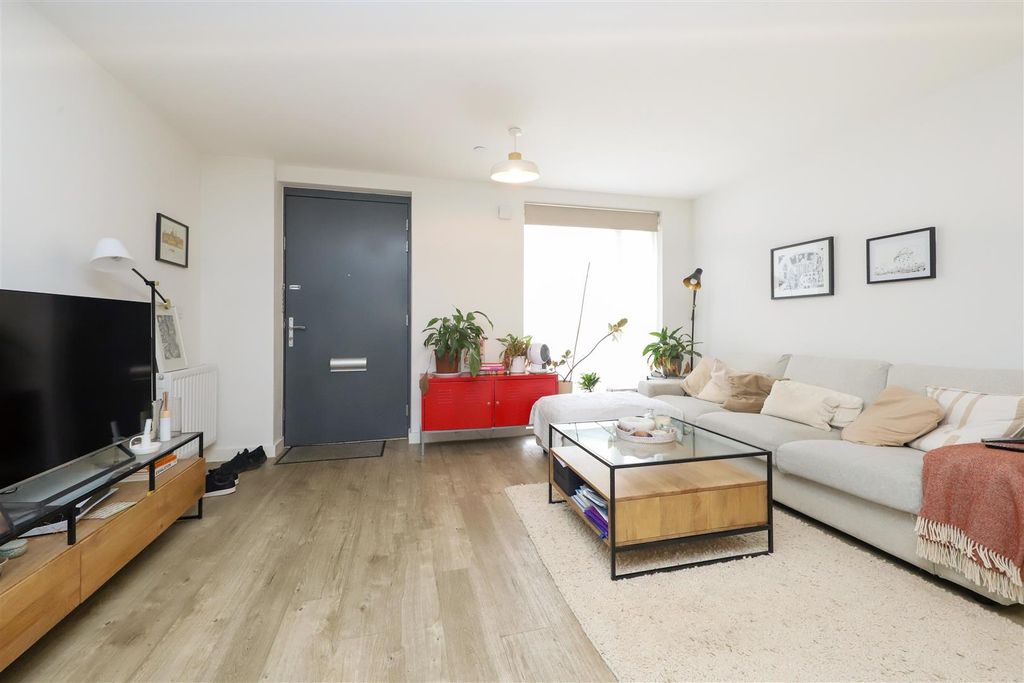 Property photo 2 of 10 Kitchen/Living Area