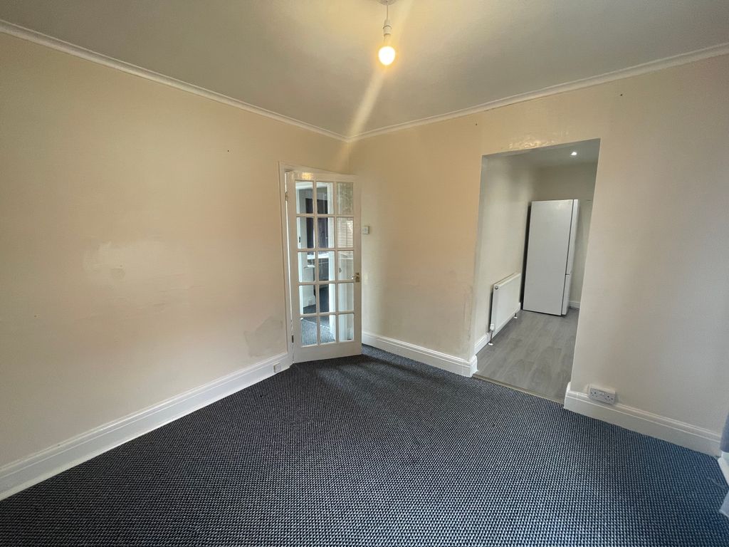 Property photo 3 of 9 Image