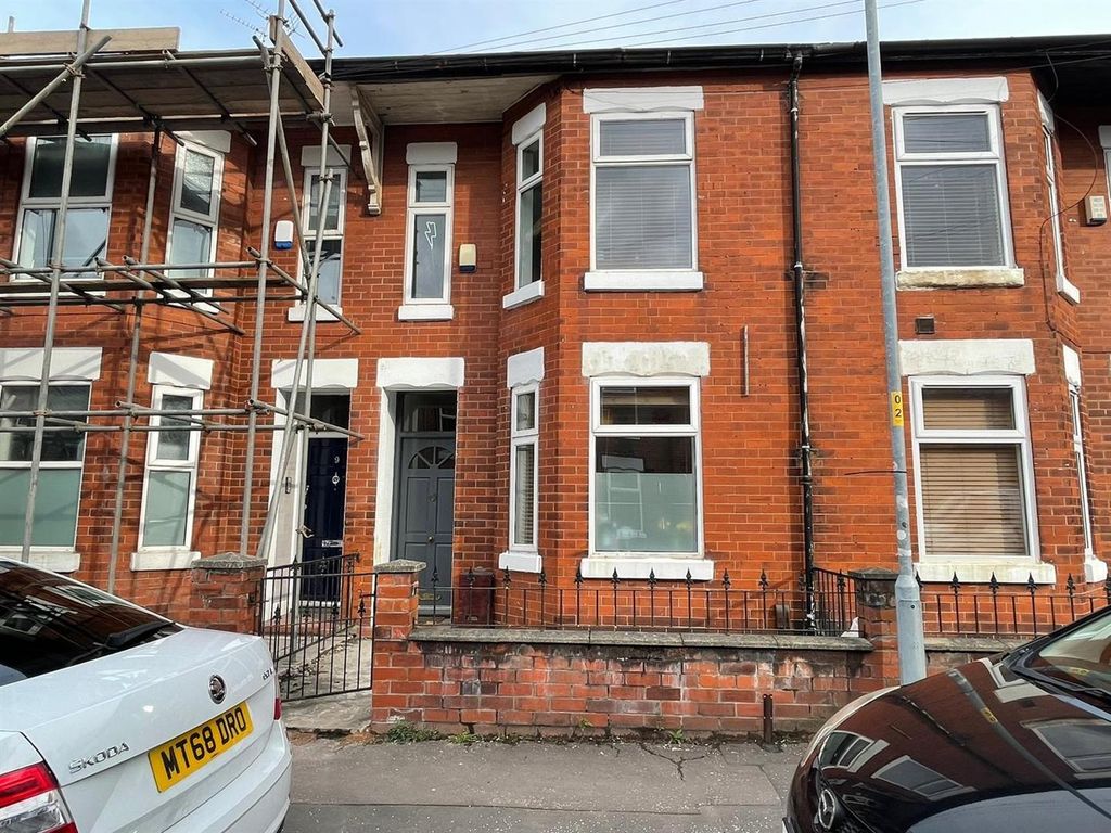 Property photo 1 of 11