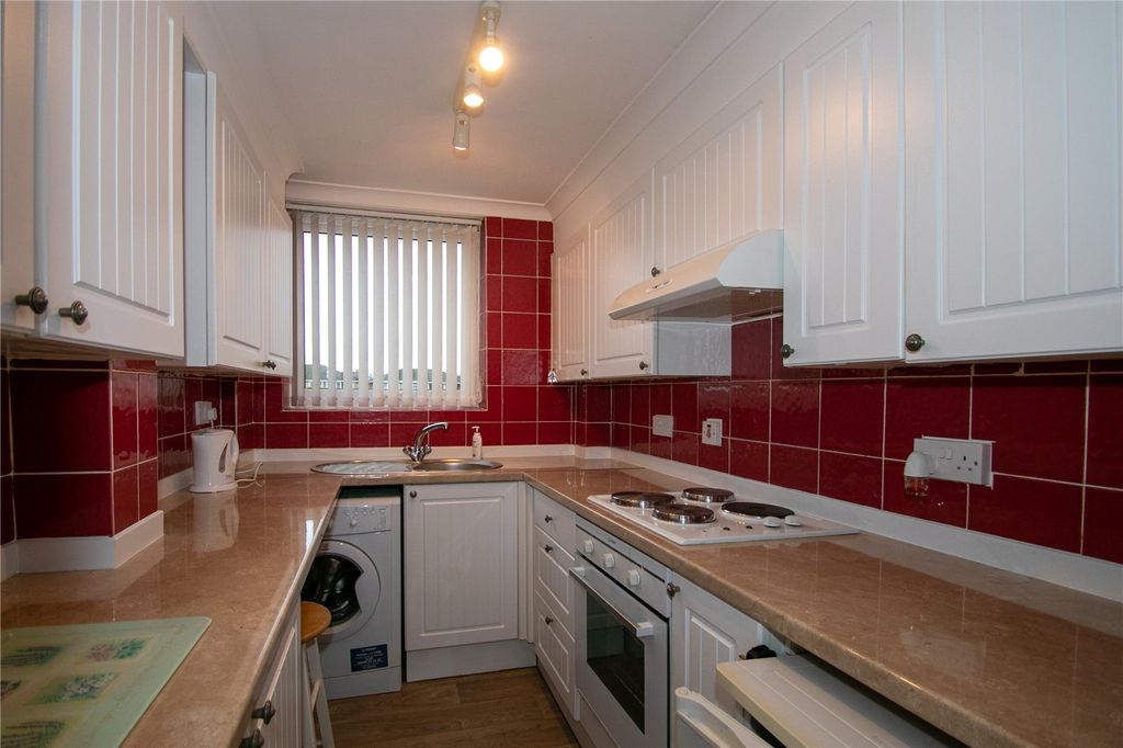 Property photo 2 of 7 Picture No. 11