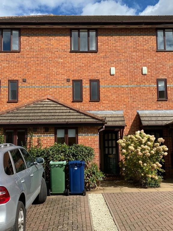 Property photo 1 of 8 Front