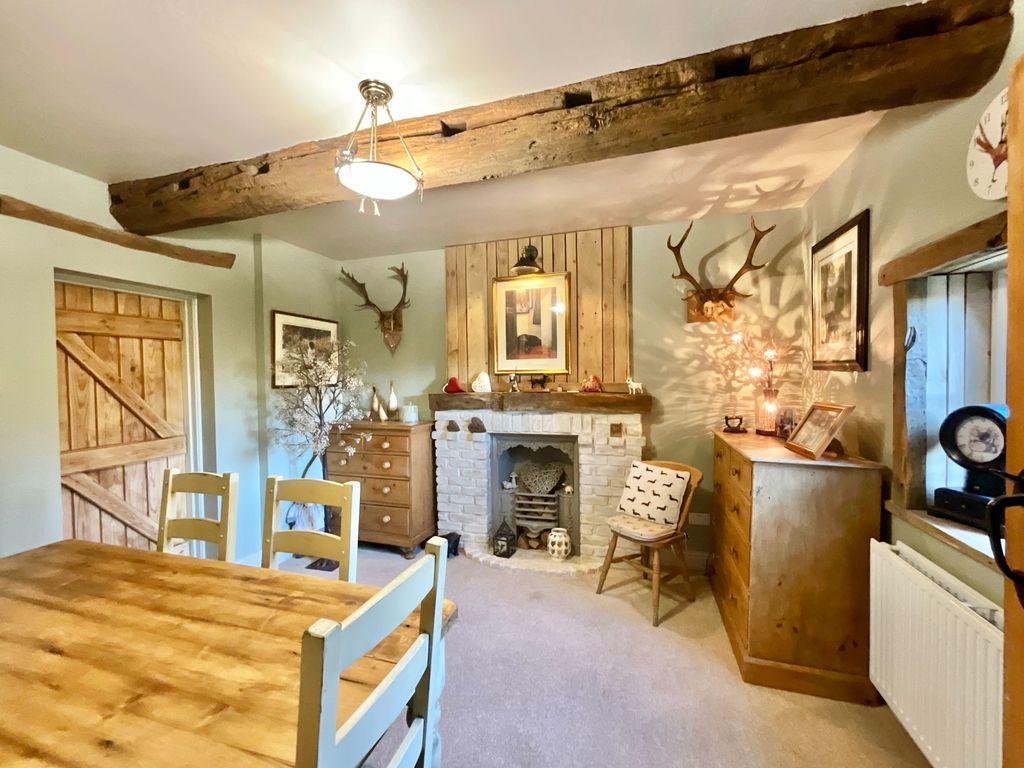 Property photo 3 of 34