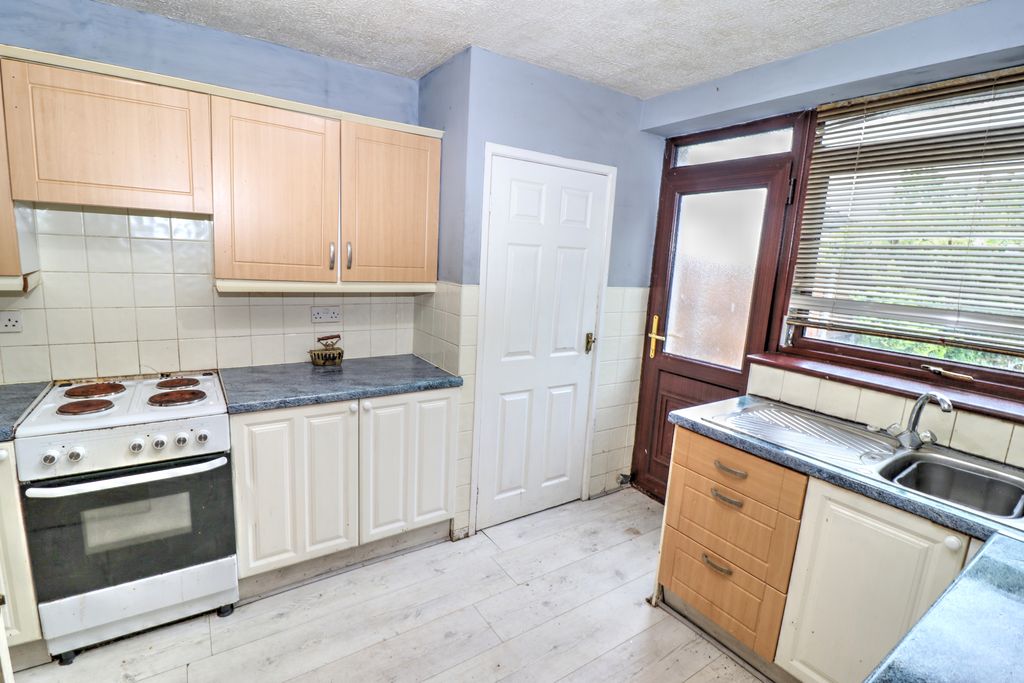 Property photo 3 of 14 Img_8292