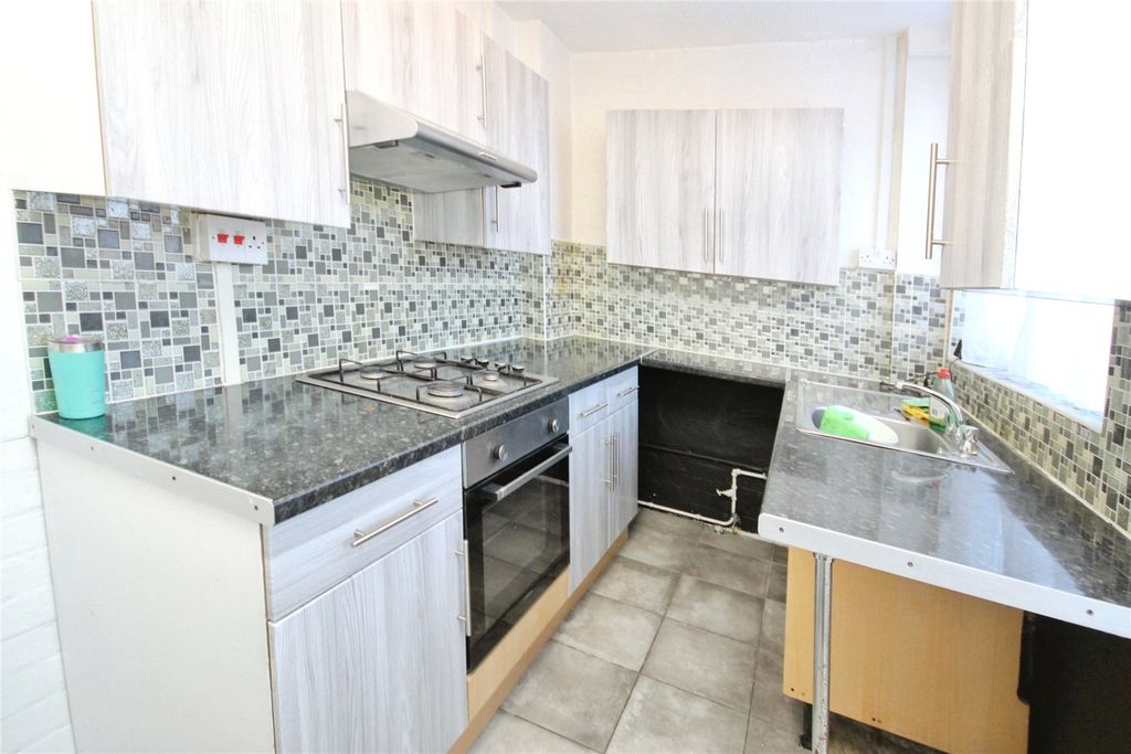 Property photo 2 of 8 Picture No. 05