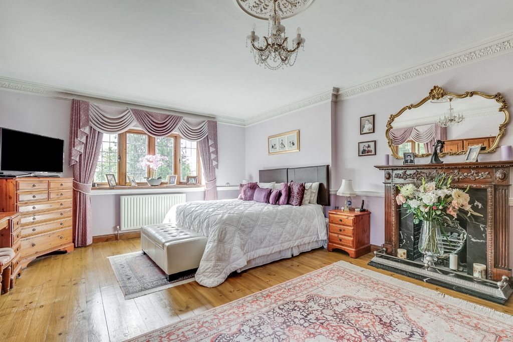 Additional image 18 of 6 bed detached house for saleMoormead Hill House, Offley Road, Hitchin SG5