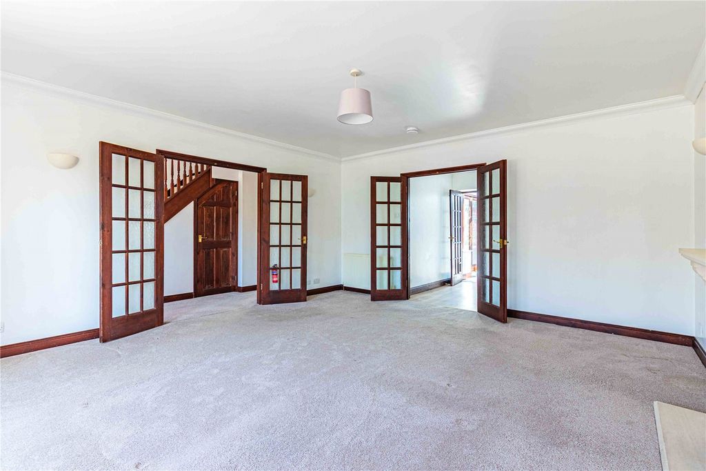 Property photo 2 of 30 Picture No. 79