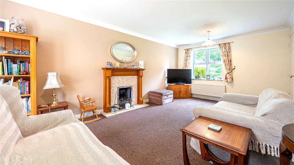 Property photo 2 of 35 Picture No. 39