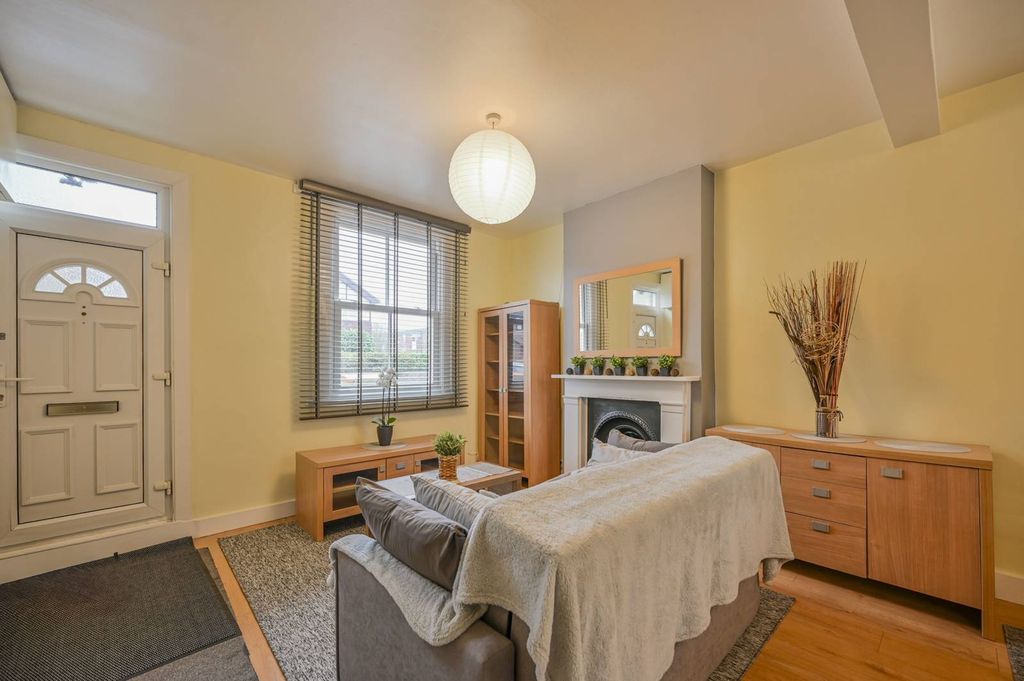 Property photo 3 of 19