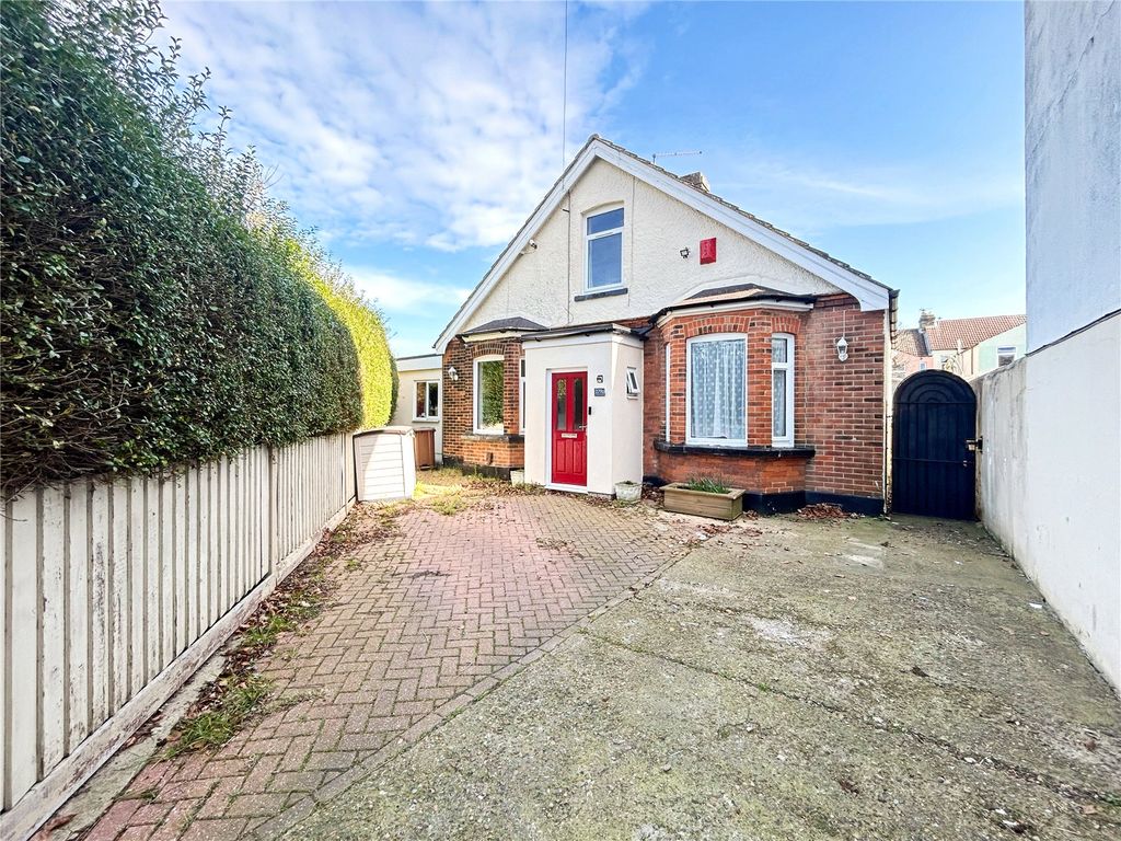 Property photo 3 of 16 Picture No. 16