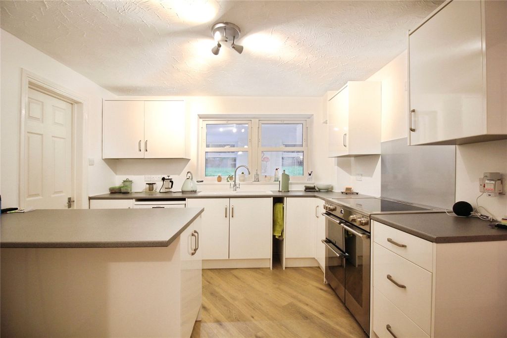 Property photo 3 of 12 Picture No. 04