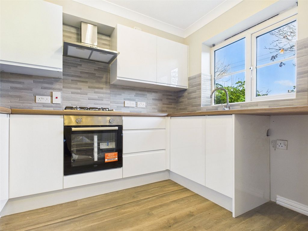 Property photo 3 of 14 Picture No. 10