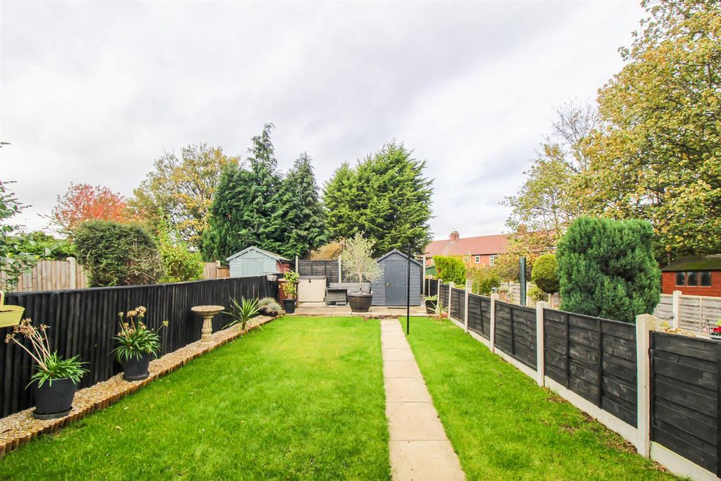 Property photo 2 of 13 Outside