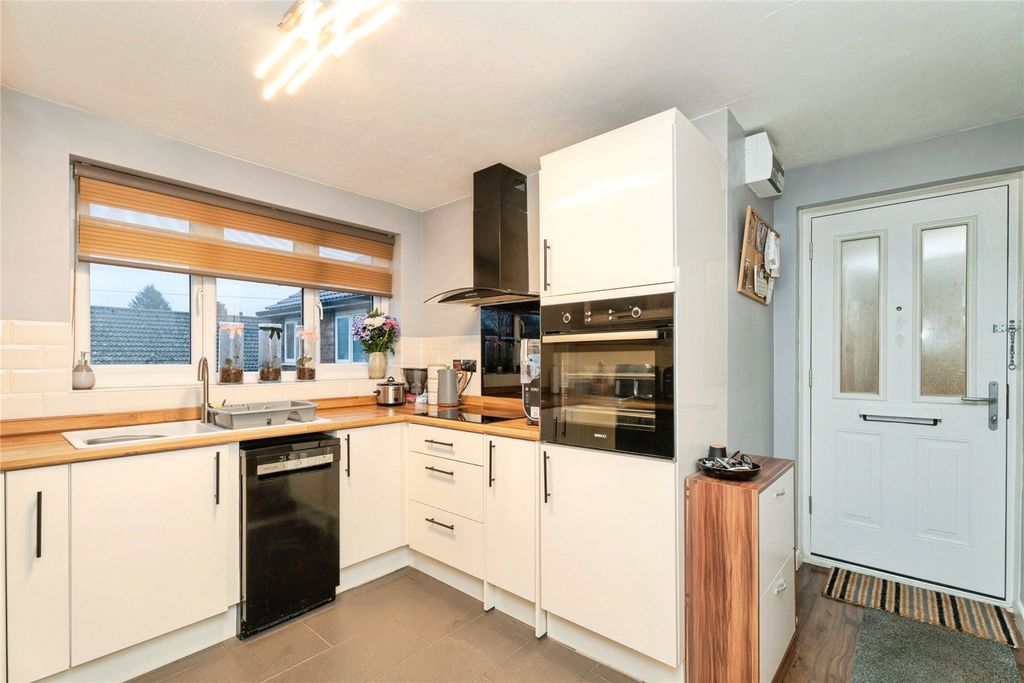 Additional image 5 of 2 bed flat for saleLancaster Close, Fakenham, Norfolk NR21