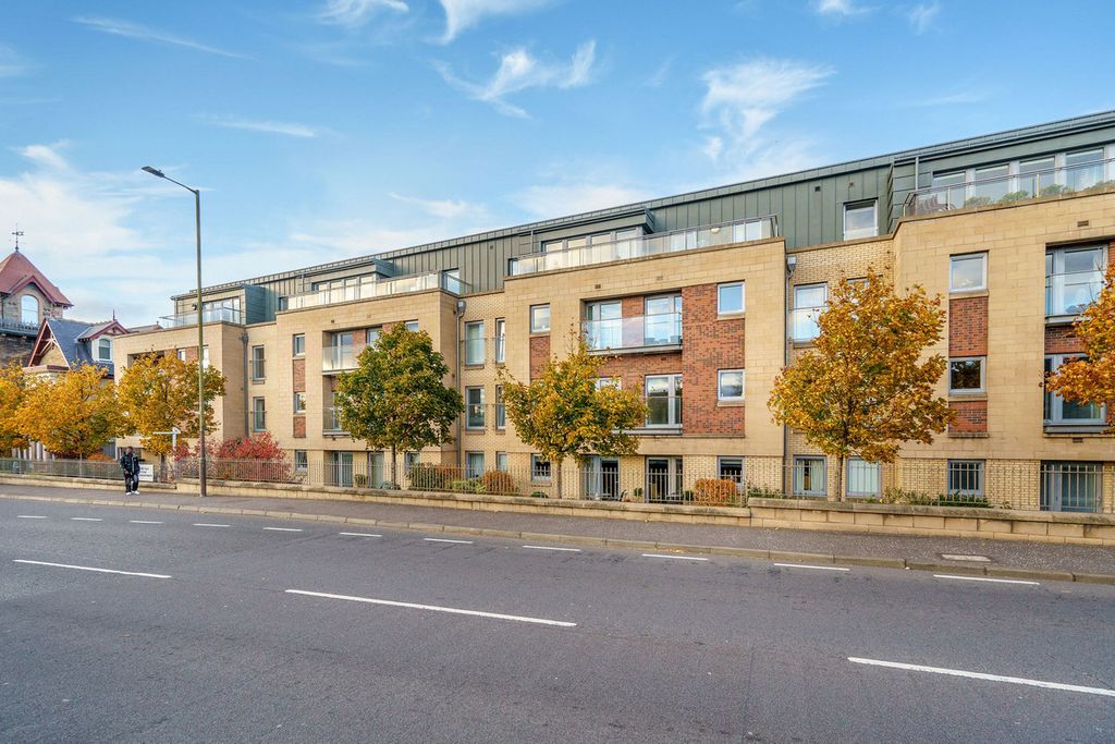 Property photo 1 of 44