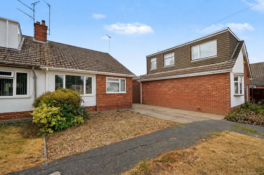 Property photo 1 of 12 Outside Front (2).Png