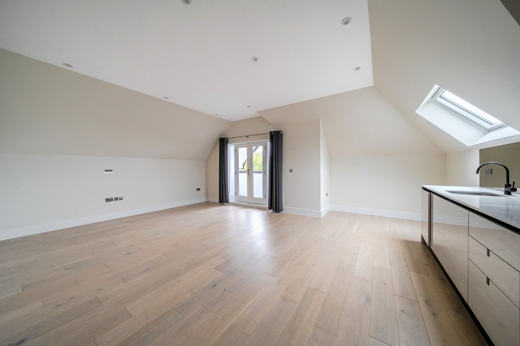 Property photo 3 of 11 Picture No. 21