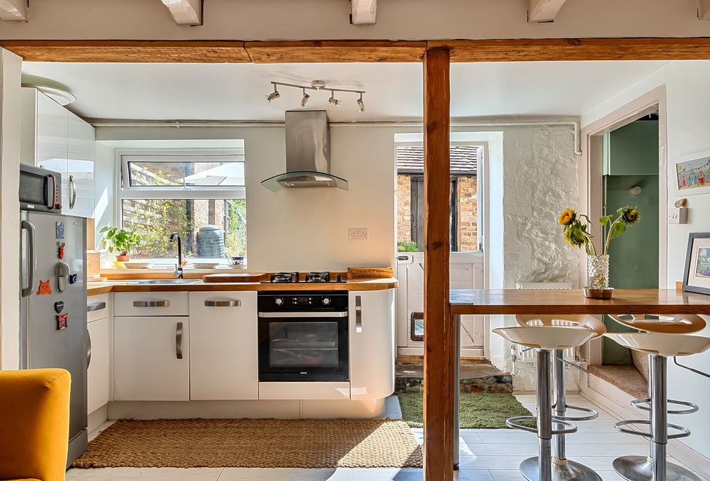 Property photo 2 of 19 1499103 (8).Jpg
