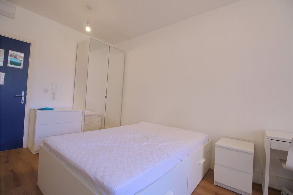 Property photo 3 of 5 Picture No. 05