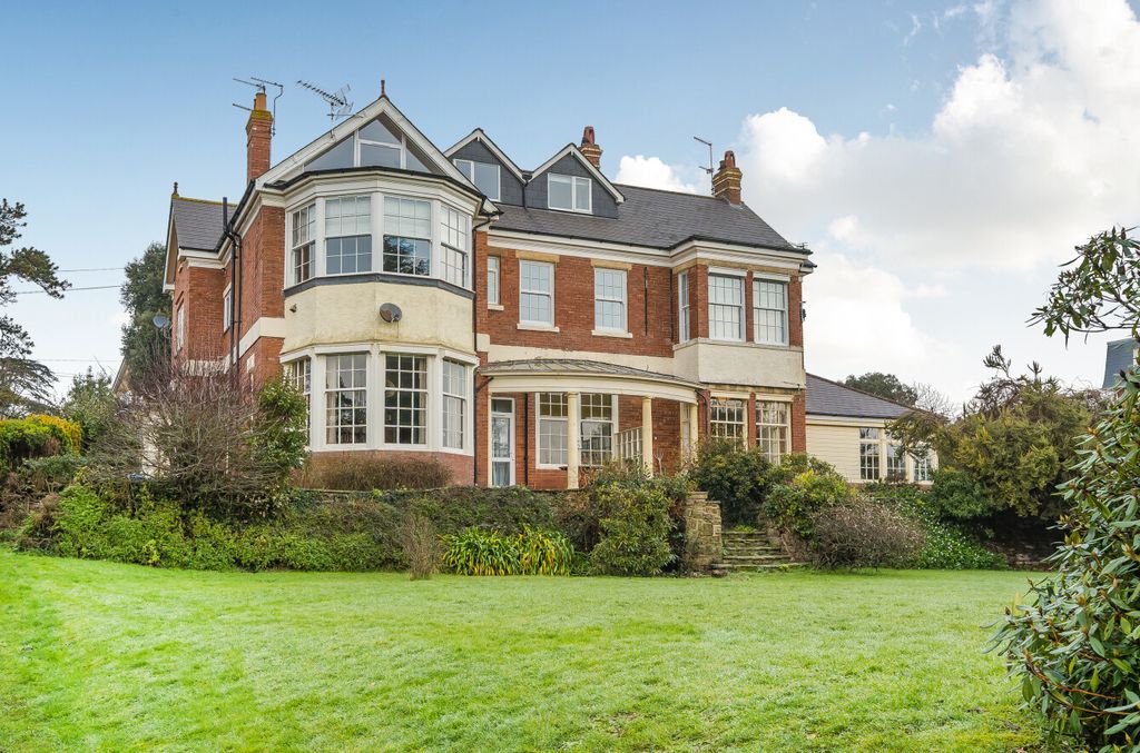 Property photo 1 of 22 Rear