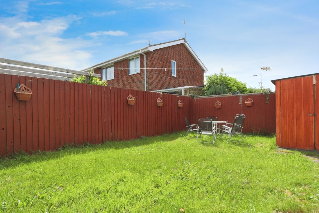 Property photo 1 of 15 4175823